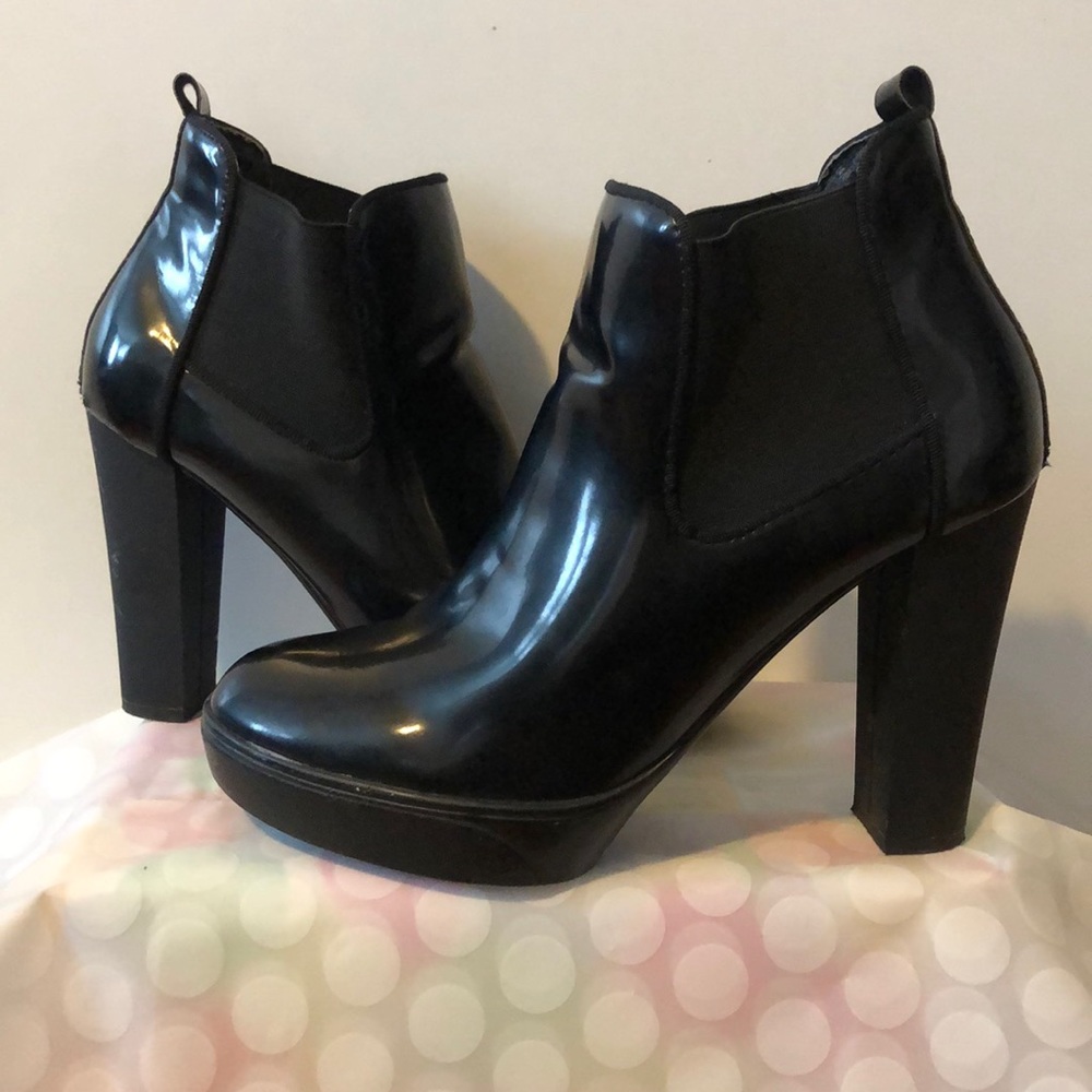 Black Parfois platform boots